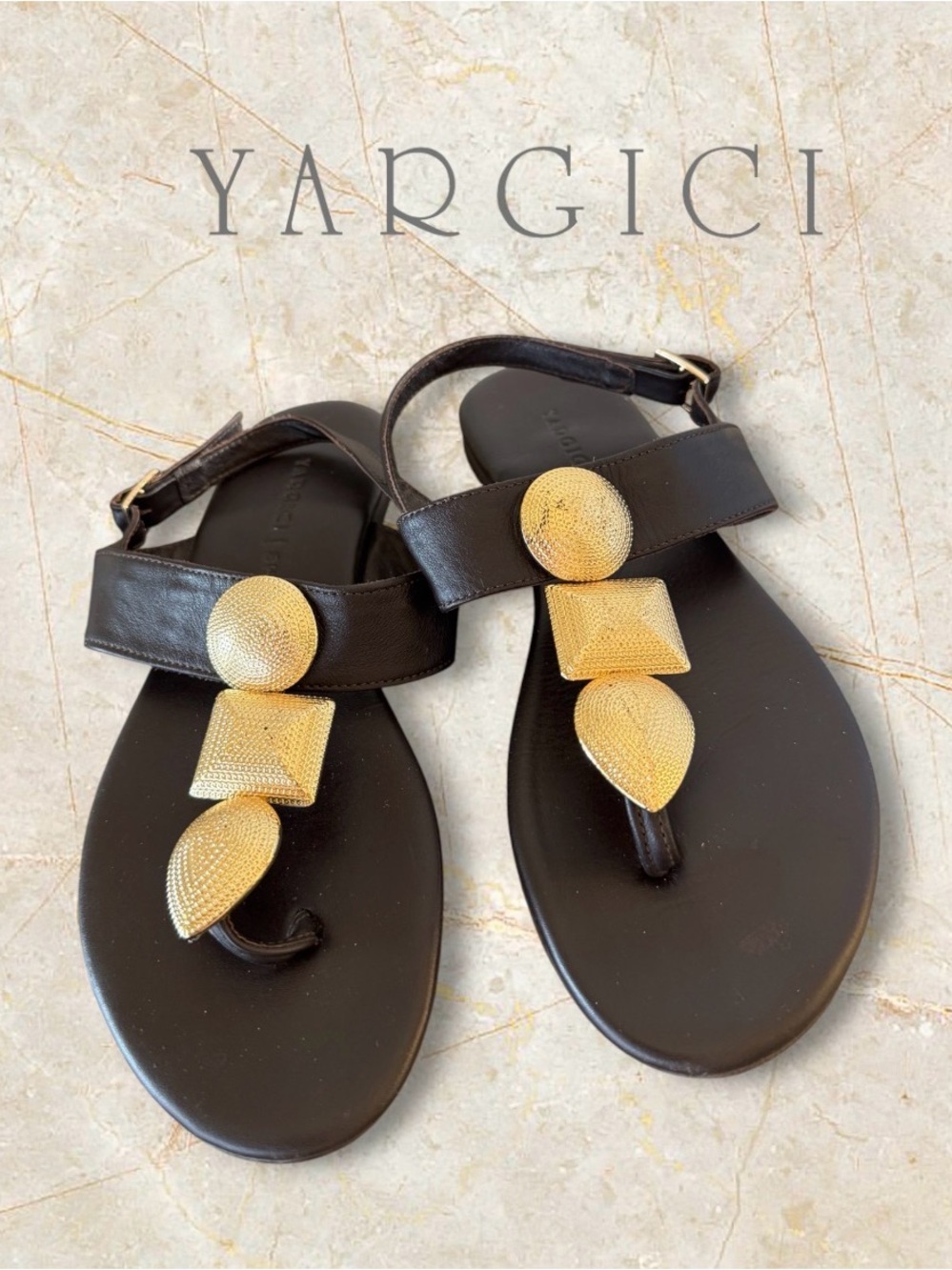 🛍️SALE🛍️YARGICI Women's Brown Leather Flat Thong Sandals w/ Gold Accent Ornament - Picture 10 of 11